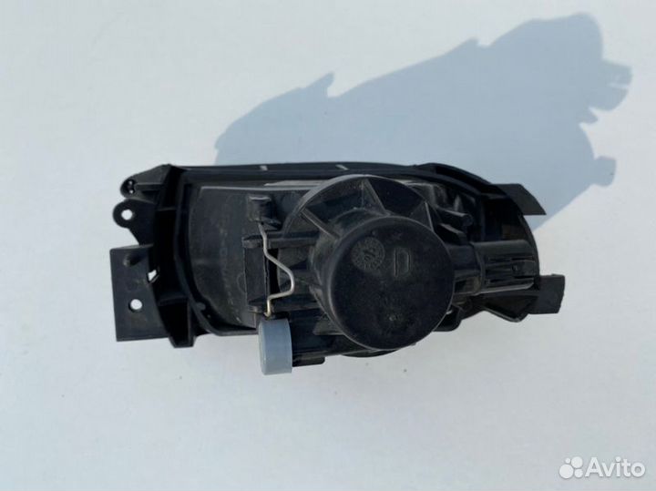 Фара противотуманная передняя правая Renault