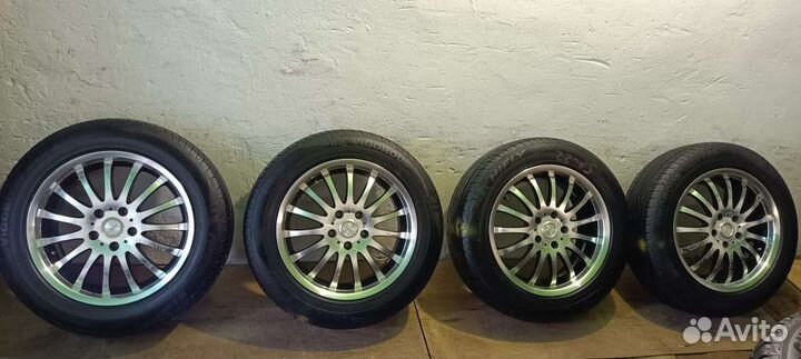 Литые диски R17 5х114,3. В отличном состоянии