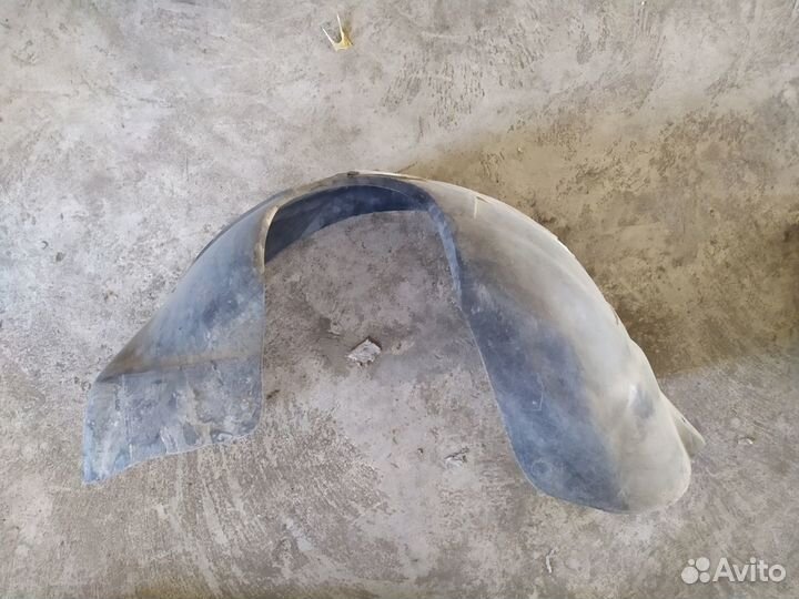 Подкрылок передний правый Kia Rio 3 2005-2011