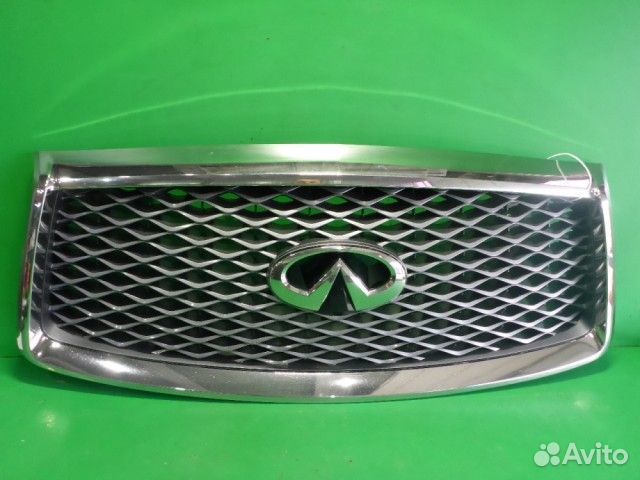 Решётка радиатора Infiniti QX56 с 2010г