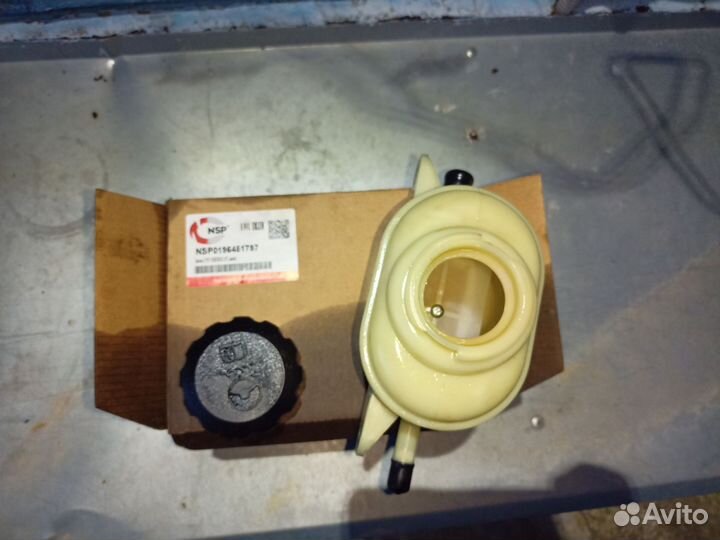 Бачок гура lacetti