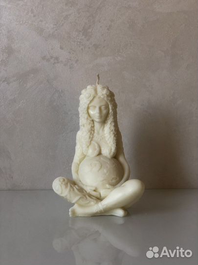 Свеча из воска Мать-Земля / Богиня Гайя