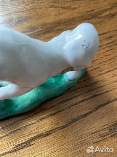 Фарфоровая статуэтка Собачка с ежиком