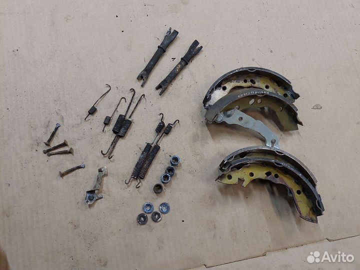 Колодки ручного тормоза Hyundai Accent 2