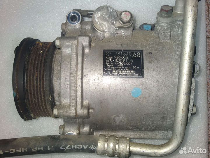 Компрессор кондиционера Mitsubishi Outlander