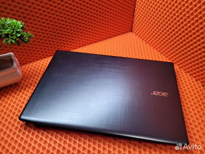 Арт 94. Acer i5-7200u/DDR4 8gb/MX130/SSD+HDD