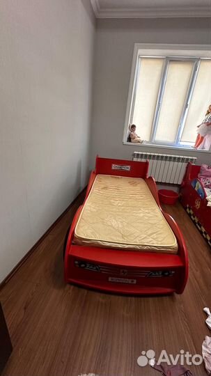 Кровать машина