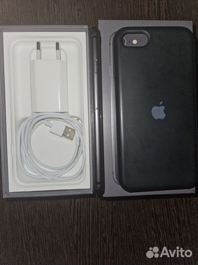 iPhone 8, 64 ГБ