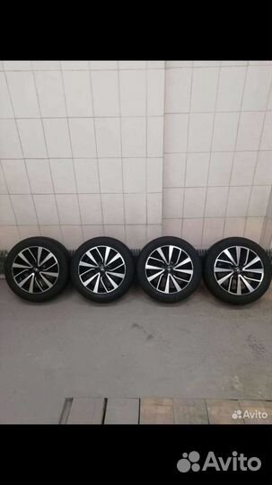 R15 Pirelli 176A2 CE11 TL 145/75, PCD 4x100 DIA 54.1