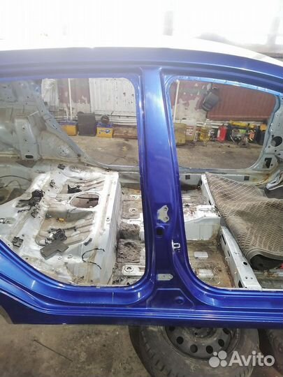 Центральная стойка прав. hyundai solaris 1 1.4 ат