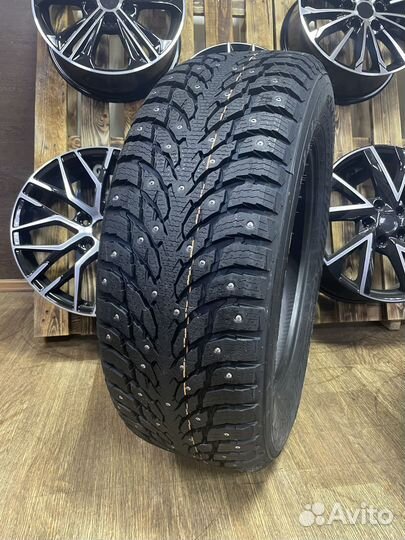 Nokian Tyres Hakkapeliitta 9 SUV 285/45 R20 112T