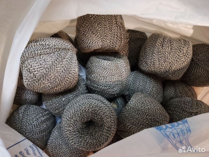 Пряжа полу шерсть серая