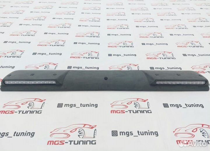 Передний спойлер (B) на Mercedes G-Class W463