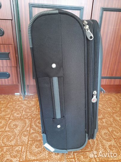 Чемодан на колесах бу