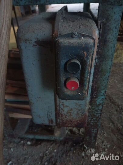 Деревообрабатывающий станок