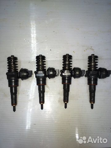 Насос Форсунки 038130073AL