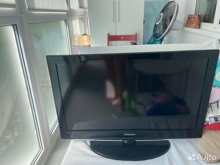 Телевизор samsung