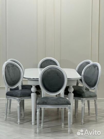 Комплект стол и стулья.Оплата при получении