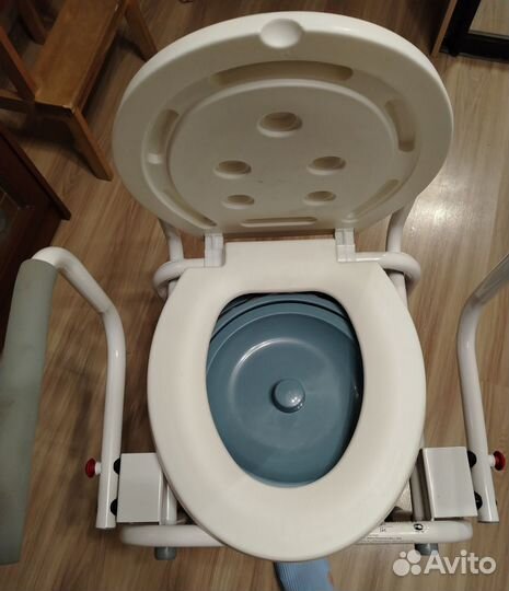 Санитарный стул туалет