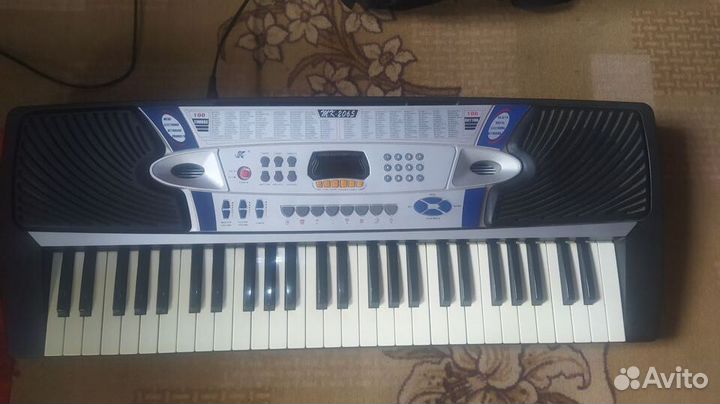 Продам синтезатор