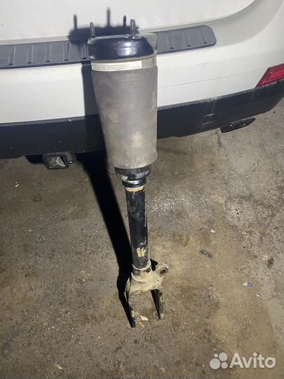 Пневмостойка mercedes GL X 164