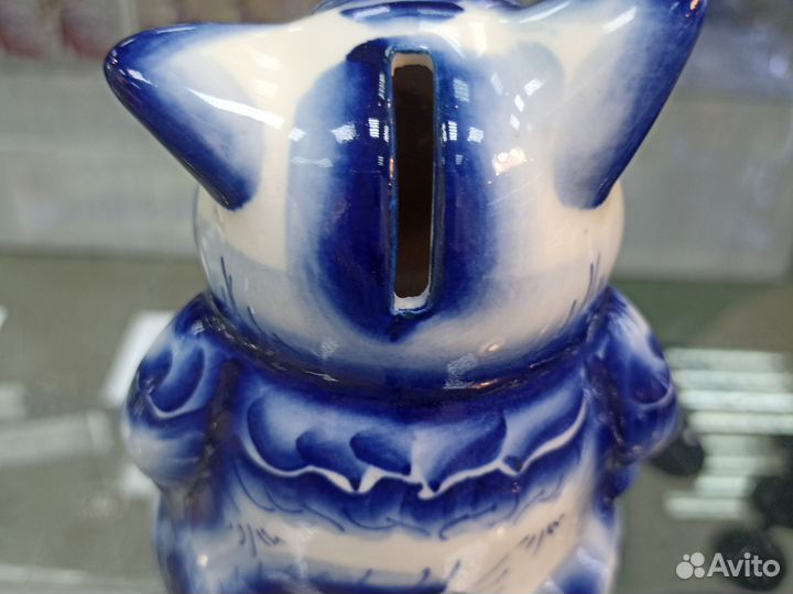 Гжель фигурка- копилка