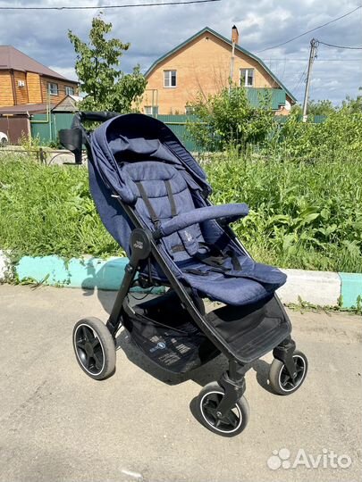 Прогулочная коляска britax romer