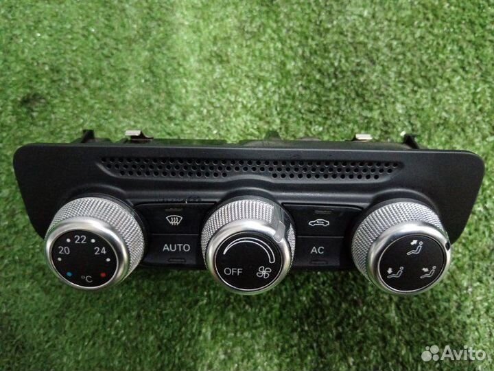 Блок управления климат-контролем Audi A1 8X1 caxb