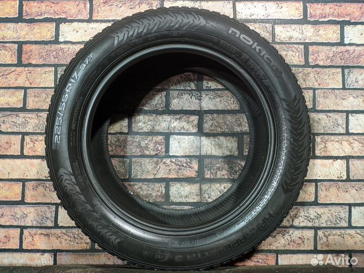 Nokian Tyres Hakkapeliitta 8 225/55 R17