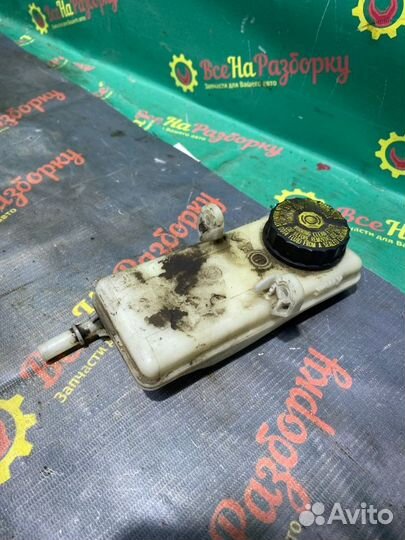 Бачок тормозной Peugeot 308