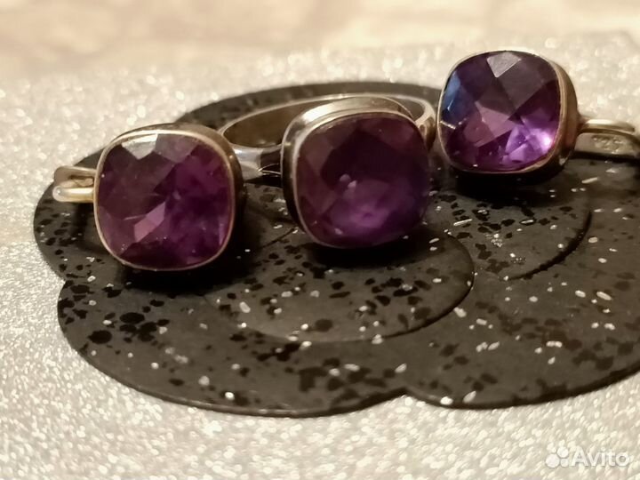 Серьги, кольцо с александритом
