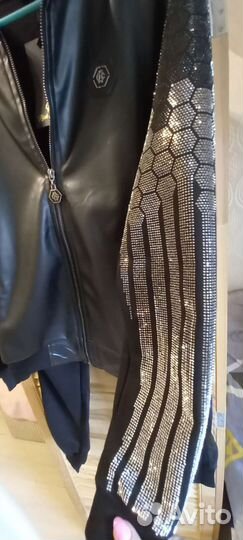 Костюм женский