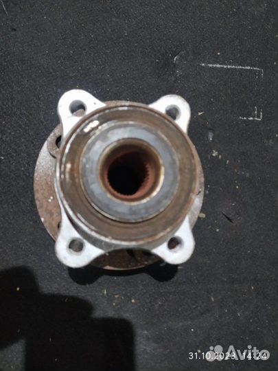 Ступица в сборе передняя Volvo Xc90 C B5254T2 2005