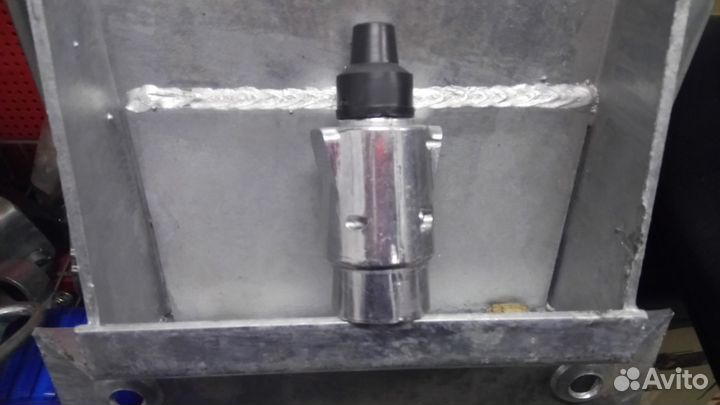 Прицеп кузов 205х110 с металлич. вилкой Ее