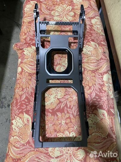 Range rover evoque консоль центральная панели