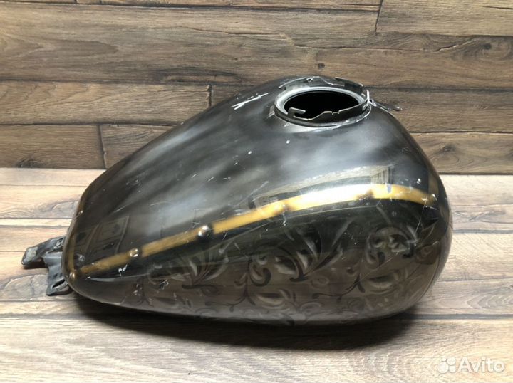 Бензобак Harley Davidson touring