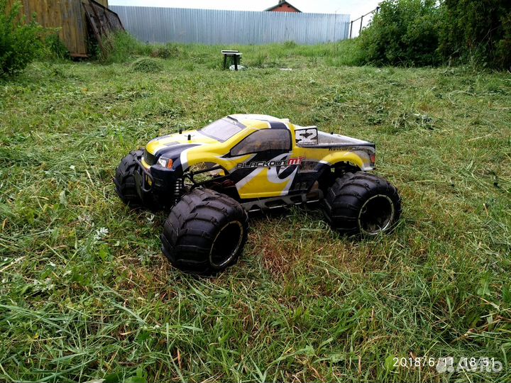 Радиоуправляемый Бензиновый монстр Maverick Blacko