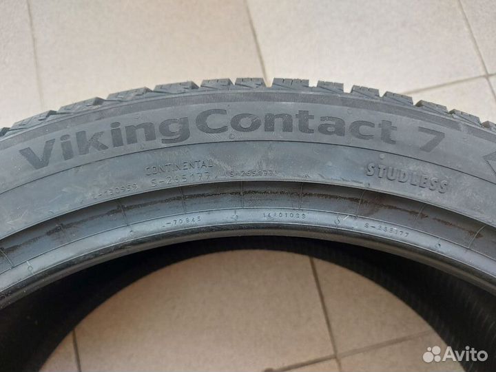 Continental ContiVikingContact 7 275/40 R22 и 315/35 R22
