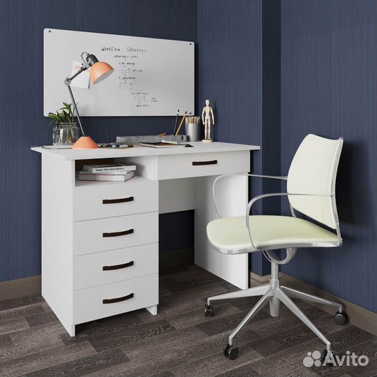 Письменный стол