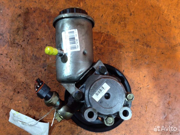 Насос гидроусилителя spn на Toyota Crown Estate JZ