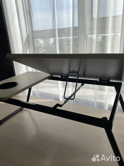 Стол для ноутбука