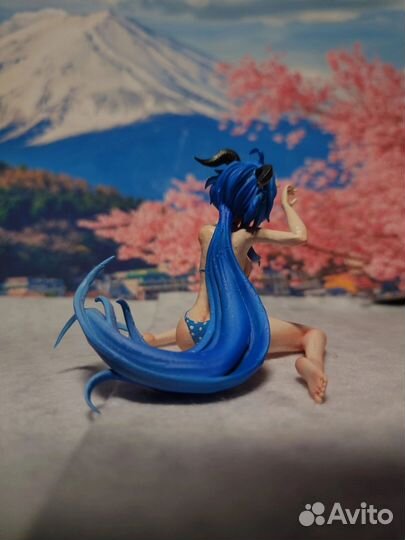 Фигурка Гань Юй в синем купальнике