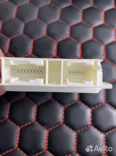 Блок управления парктрониками Mercedes w212