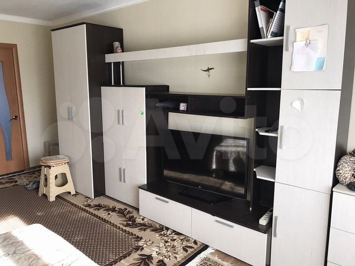 2-к. квартира, 42 м², 3/3 эт.