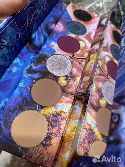 Палетка теней kaleidos futurism