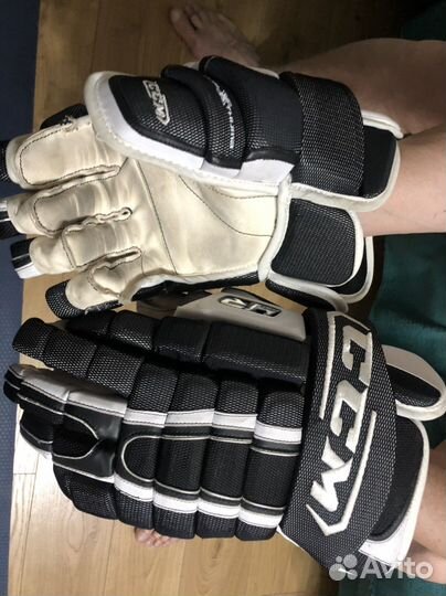 Термобелье с защитой, перчатки хоккейные