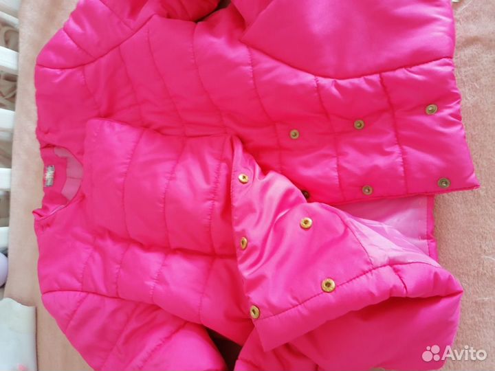 Яркая куртка