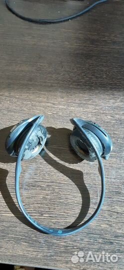 Беспроводные наушники Motorola