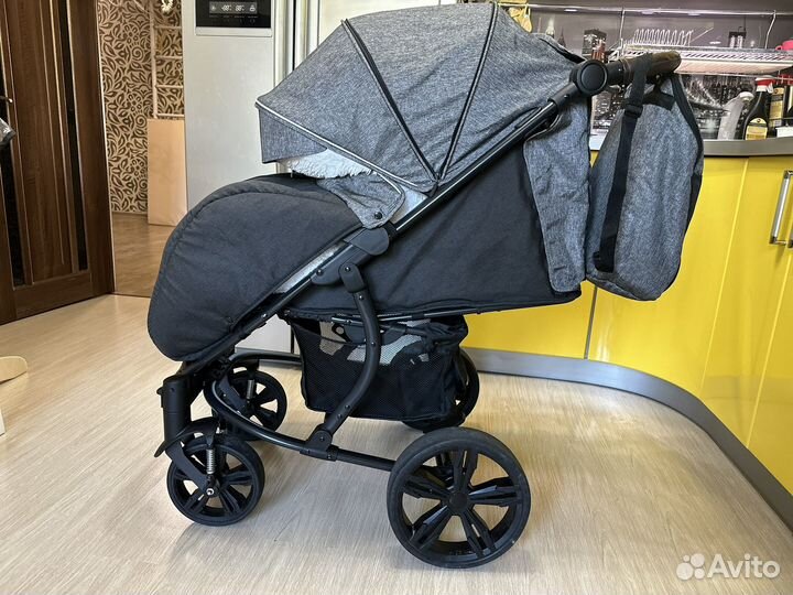 Коляска прогулочная Bubago Model One