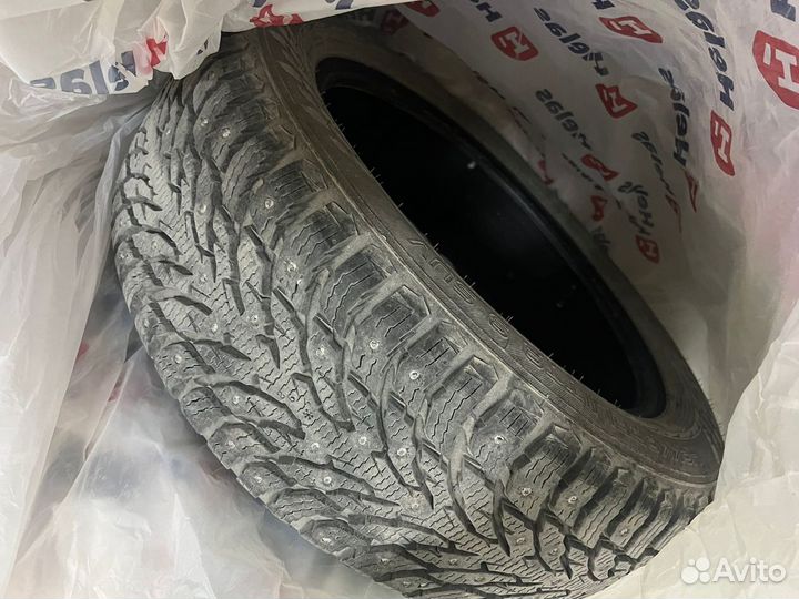 Nokian Tyres Hakkapeliitta 9 SUV 215/55 R18 106T